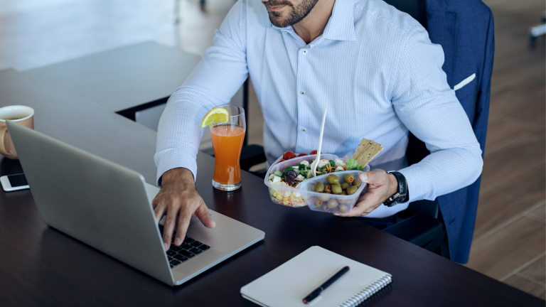 Simple Health Habits for Working Professionals
